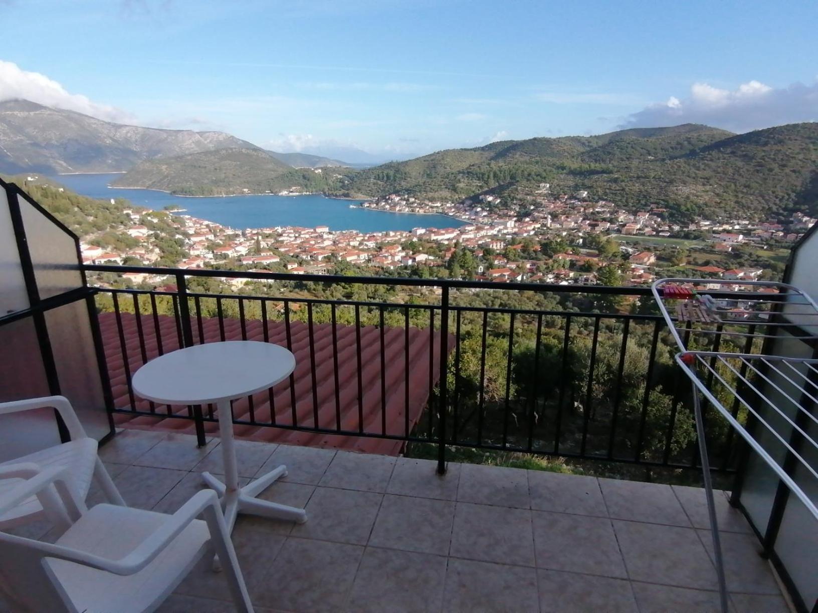 Calypso Apartments Вати Екстериор снимка