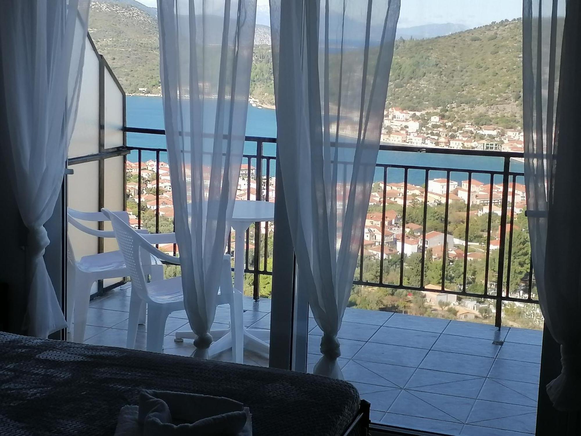 Calypso Apartments Вати Екстериор снимка