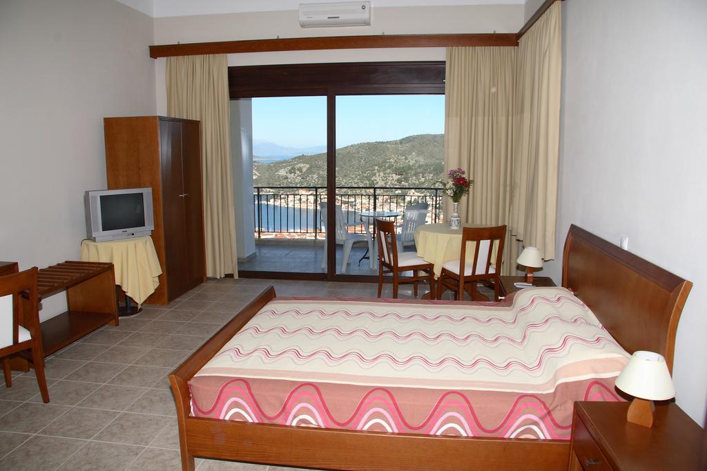 Calypso Apartments Вати Екстериор снимка