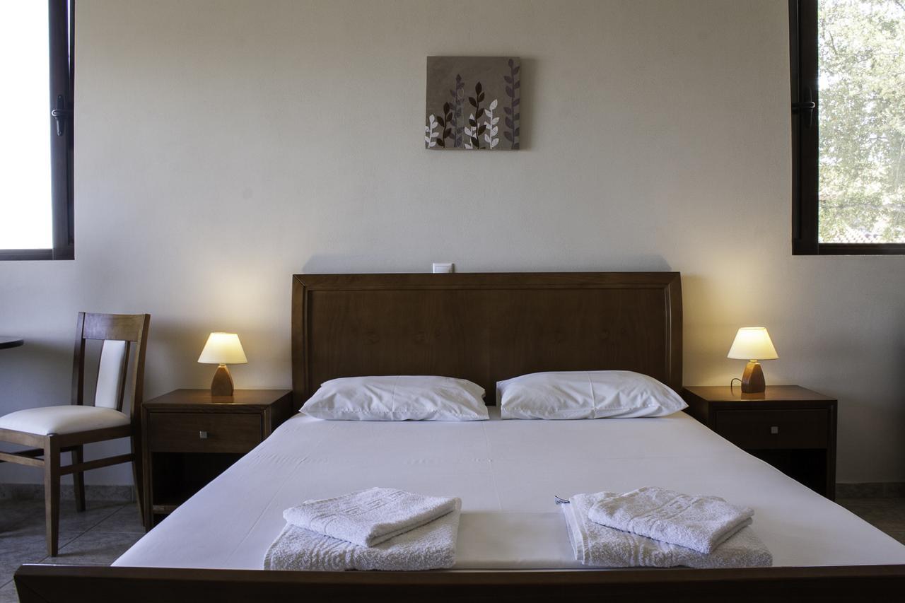 Calypso Apartments Вати Екстериор снимка
