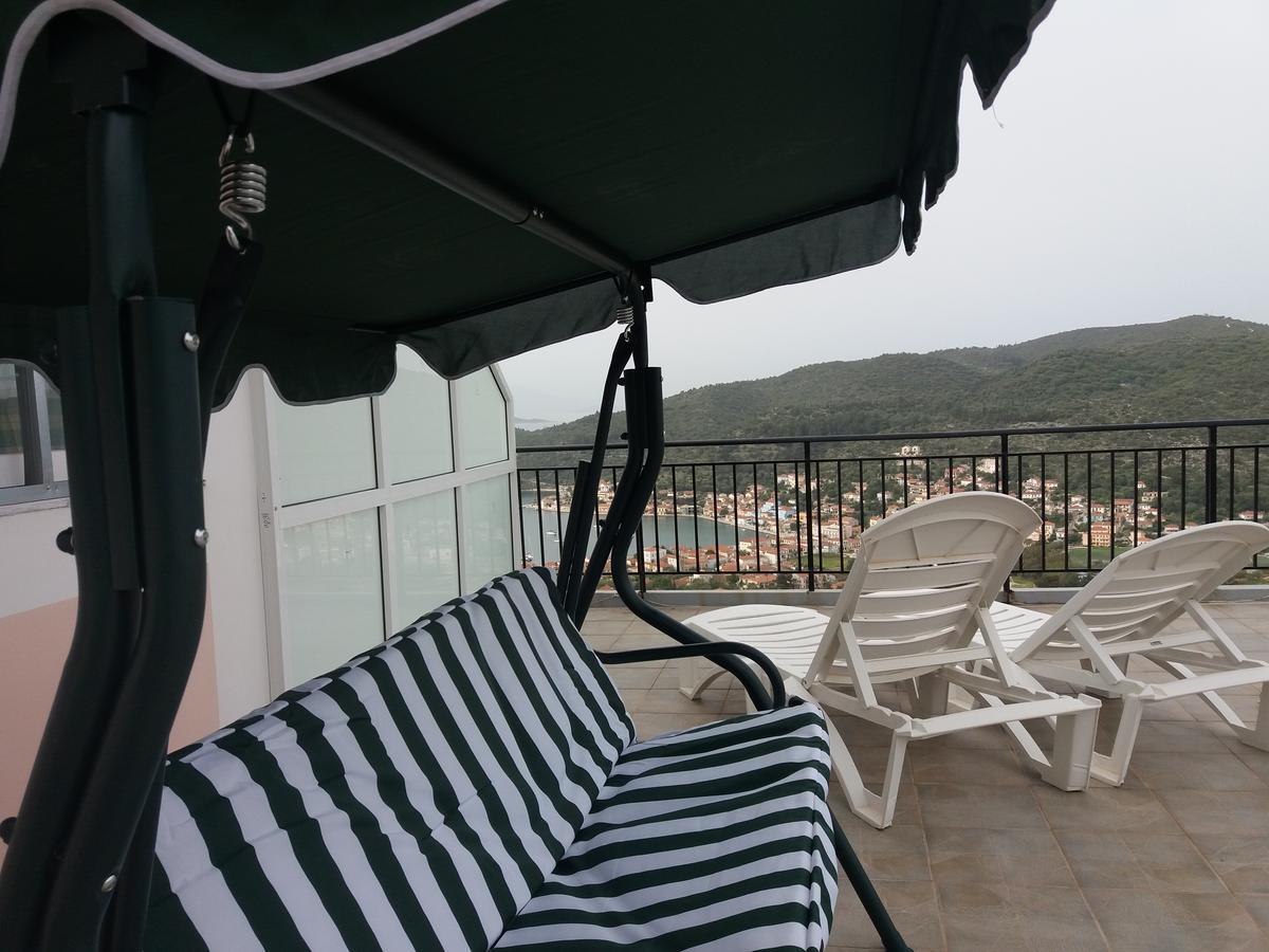 Calypso Apartments Вати Екстериор снимка