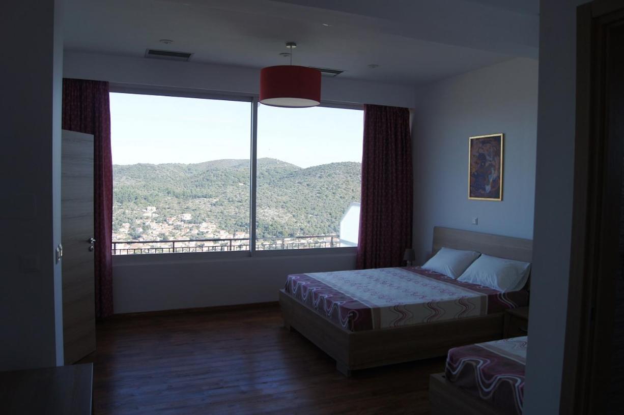 Calypso Apartments Вати Екстериор снимка
