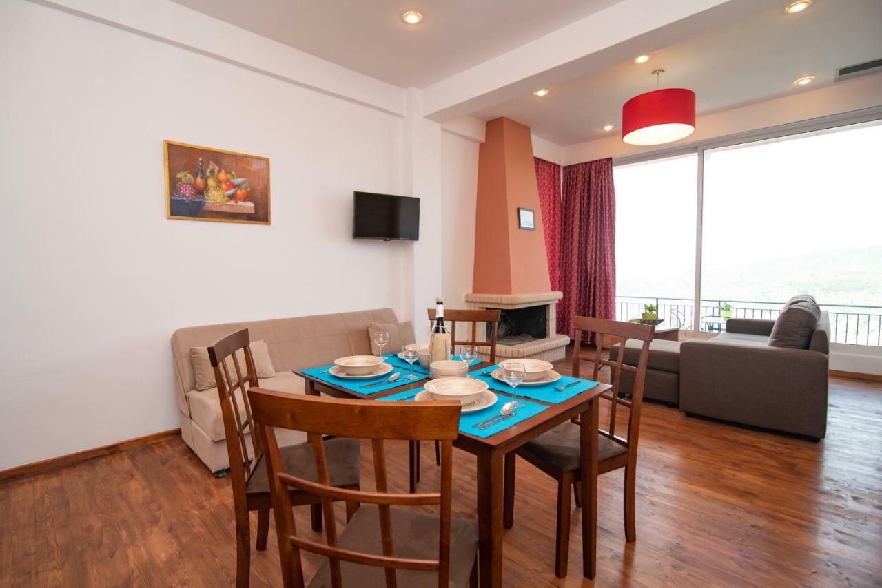 Calypso Apartments Вати Екстериор снимка